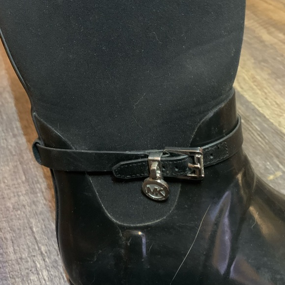 Michael Kors women’s rain boots - Picture 5 of 6
